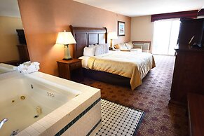 Hamilton Inn Select Beachfront Mackinaw City