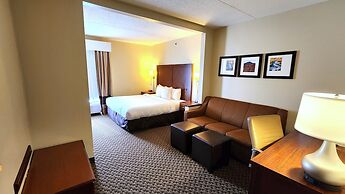 Comfort Inn & Suites Near Pocono Mountains