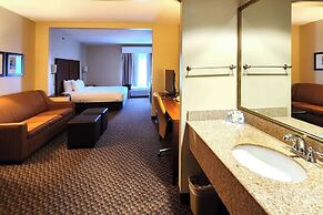 Comfort Inn & Suites Near Pocono Mountains