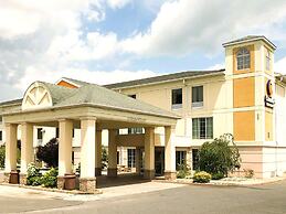 Comfort Inn & Suites Near Pocono Mountains