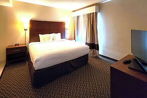 Comfort Inn & Suites Near Pocono Mountains