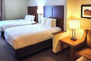 Comfort Inn & Suites Near Pocono Mountains