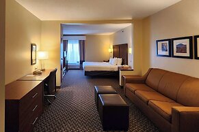 Comfort Inn & Suites Near Pocono Mountains