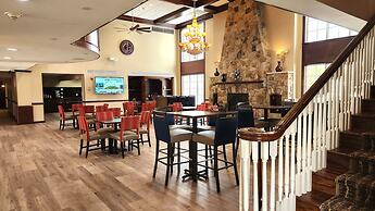 Comfort Inn & Suites Near Pocono Mountains