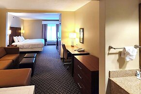 Comfort Inn & Suites Near Pocono Mountains