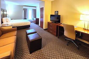 Comfort Inn & Suites Near Pocono Mountains