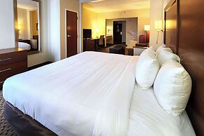 Comfort Inn & Suites Near Pocono Mountains