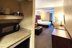 Comfort Inn & Suites Near Pocono Mountains