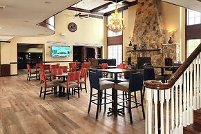 Comfort Inn & Suites Near Pocono Mountains