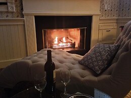 Chambery Inn
