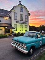 Chambery Inn