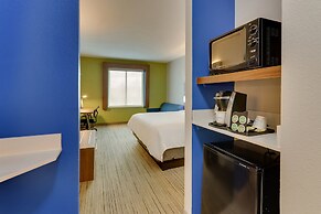 Holiday Inn Express & Suites Waxahachie by IHG