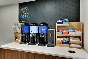 Holiday Inn Express & Suites Waxahachie by IHG