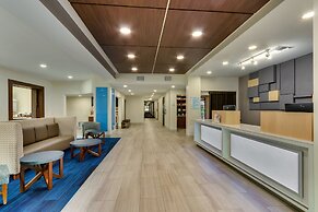 Holiday Inn Express & Suites Waxahachie by IHG