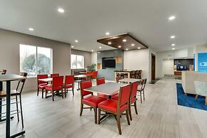 Holiday Inn Express & Suites Waxahachie by IHG