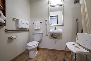 Christopher Inn and Suites