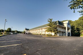 Motel 6 Niantic, CT - New London