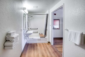 Motel 6 Niantic, CT - New London