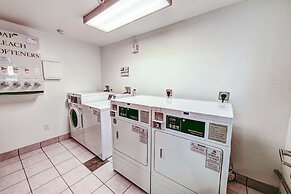 Motel 6 Niantic, CT - New London