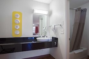 Motel 6 Kingman, AZ - Route 66 West