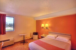 Motel 6 Council Bluffs, IA - Omaha East