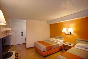 Motel 6 Council Bluffs, IA - Omaha East