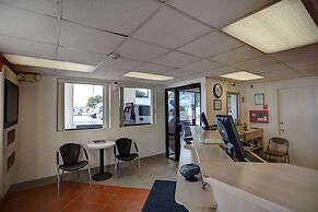 Motel 6 Council Bluffs, IA - Omaha East