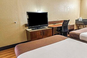 OYO Hotel Mobile, AL I-65 at Airport Blvd