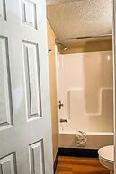 OYO Hotel Mobile, AL I-65 at Airport Blvd