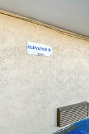 OYO Hotel Mobile, AL I-65 at Airport Blvd