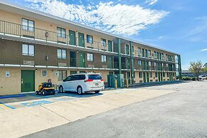 OYO Hotel Mobile, AL I-65 at Airport Blvd