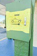 OYO Hotel Mobile, AL I-65 at Airport Blvd