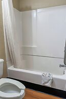 OYO Hotel Mobile, AL I-65 at Airport Blvd