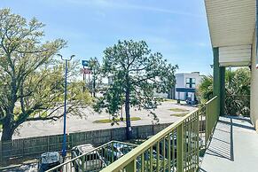 OYO Hotel Mobile, AL I-65 at Airport Blvd