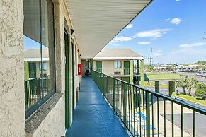 OYO Hotel Mobile, AL I-65 at Airport Blvd