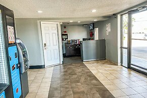 OYO Hotel Mobile, AL I-65 at Airport Blvd