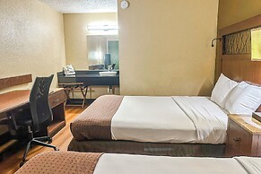 OYO Hotel Mobile, AL I-65 at Airport Blvd