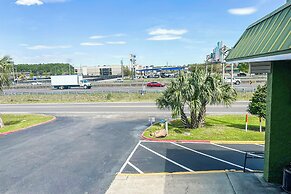 OYO Hotel Mobile, AL I-65 at Airport Blvd