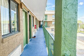 OYO Hotel Mobile, AL I-65 at Airport Blvd