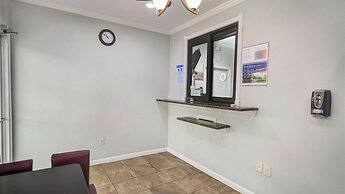 Motel 6 Humble, TX - Houston International Airport