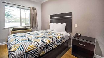 Motel 6 Humble, TX - Houston International Airport