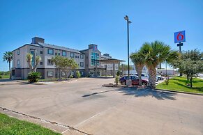 Motel 6 Harlingen, TX