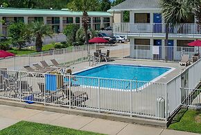 Motel 6 Gulfport, MS – Airport