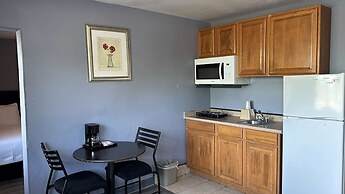 Americas Best Value Inn & Suites Groves Port Arthur