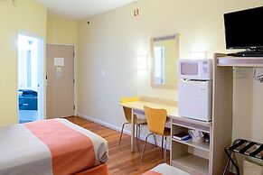 Motel 6 Seymour, IN - North