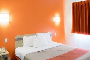 Motel 6 Seymour, IN - North