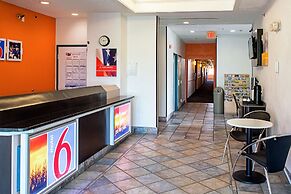 Motel 6 Seymour, IN - North