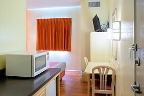 Motel 6 Seymour, IN - North