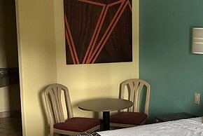 Howard Johnson by Wyndham Clarksville Tennessee