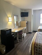 Howard Johnson by Wyndham Clarksville Tennessee